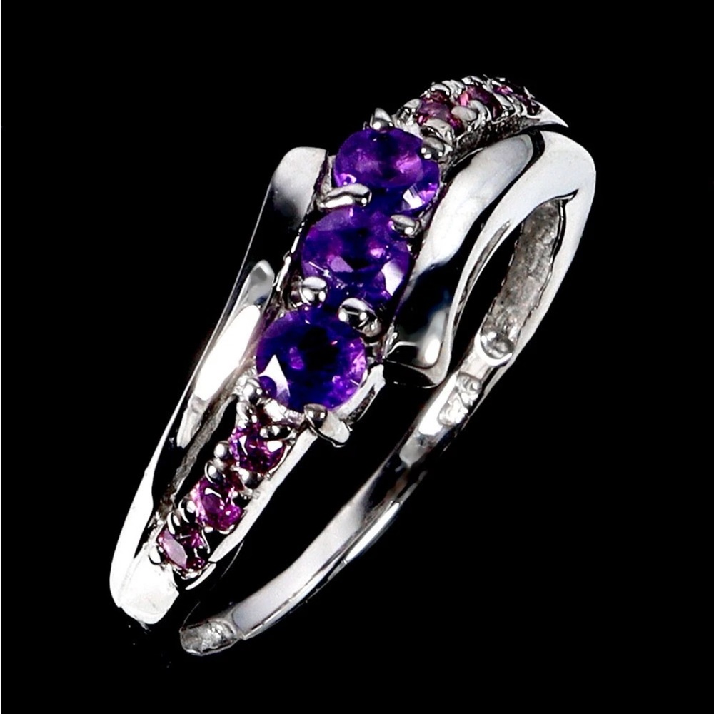 925 Purple Amethyst Rhodolite Gemstone Ring. Size 7